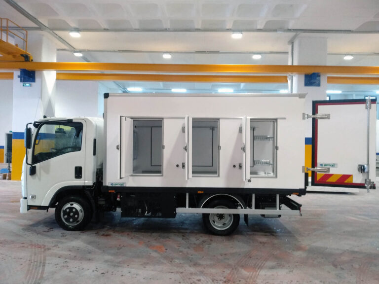 3 KAPILI Dondurma Kasası UNILEVER ISUZU N WİDE 16