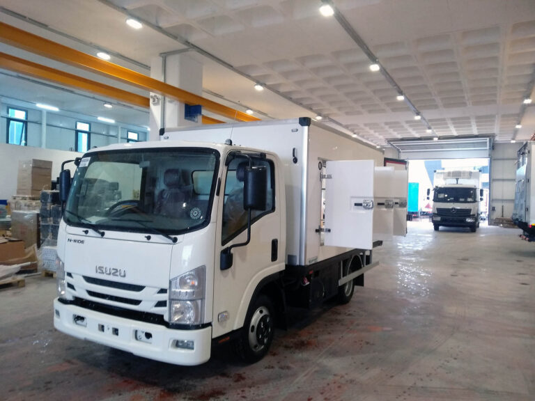 3 KAPILI Dondurma Kasası UNILEVER ISUZU N WİDE 19