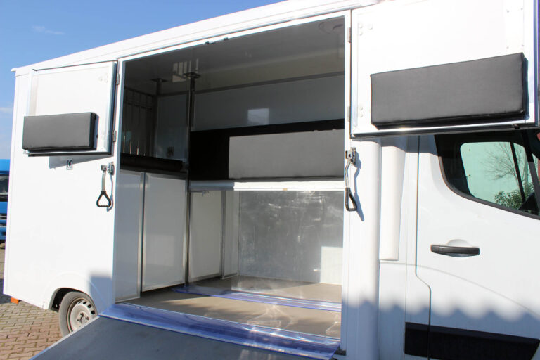 META YAT DENİZCİLİK MONOPAN AT KASASI RENAULT MASTER 13
